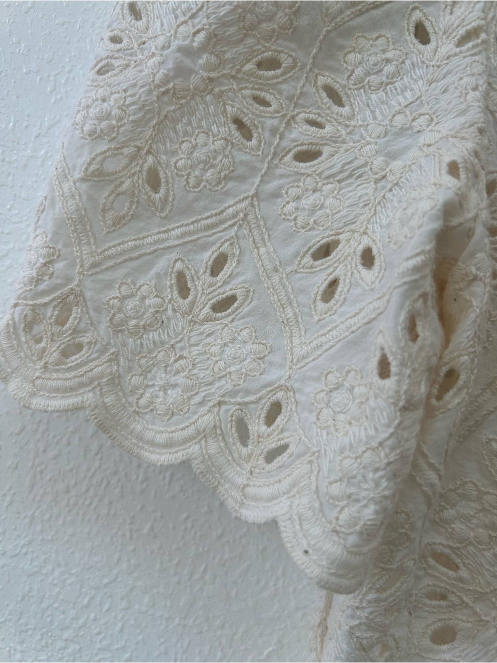 Sezane Lousiah Ecru Lace Eyelet Ruffle-Neck Blouse women’s size medium - Picture 5 of 12